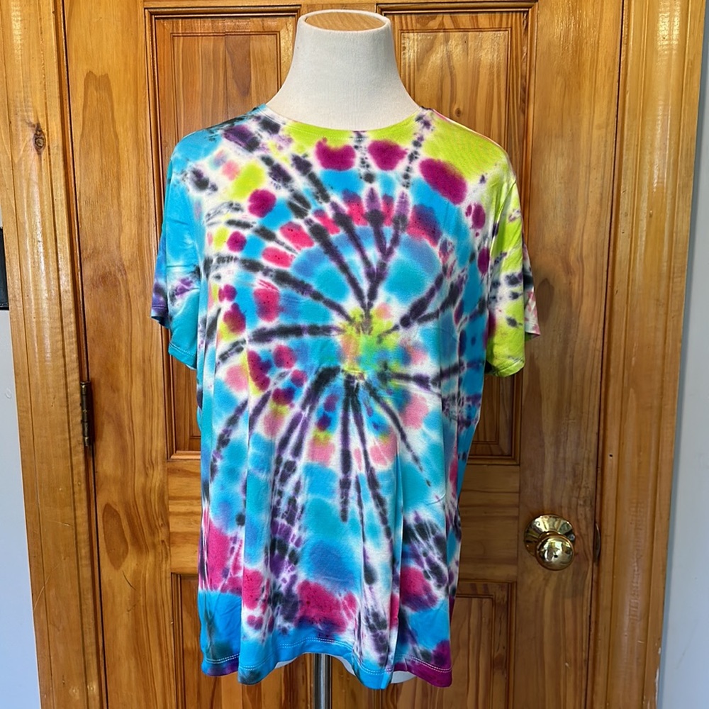 Tye dye t-shirt - Picture 3 of 7